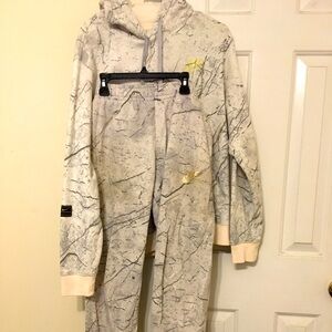 Nike Mens CAMO Sweatsuit hoodie and sweatpants size small. Barely worn